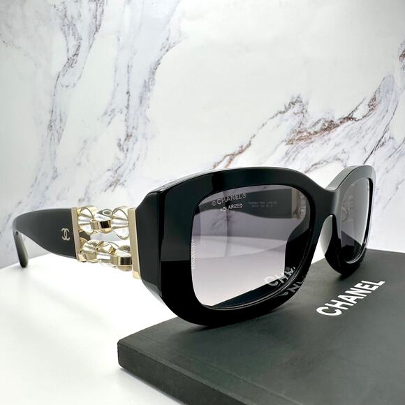 New CHANEL Sunglasses - Picture 1 of 16